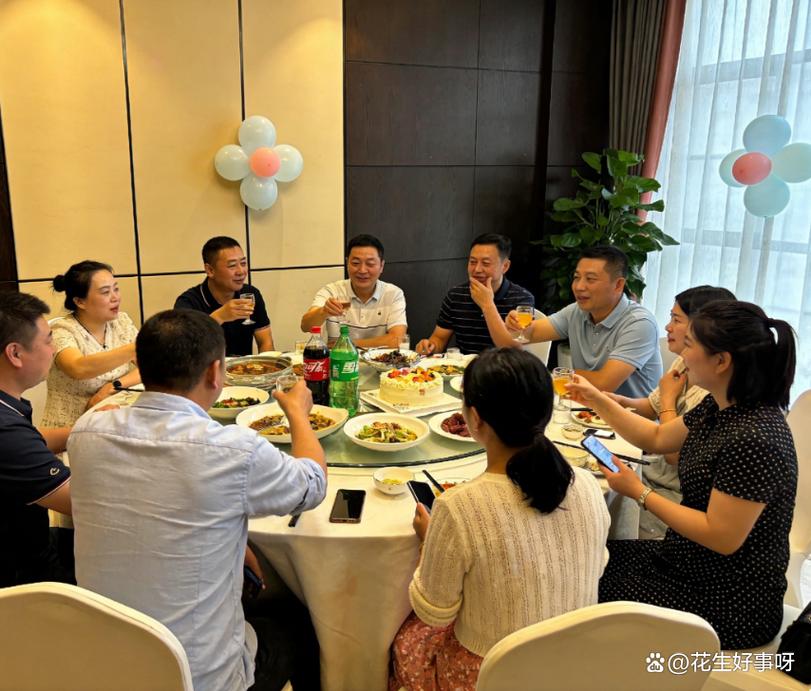 恋爱中如何应对伴侣参加同学聚会